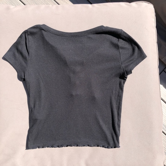 Hollister Co. Women’s Lace Up Black Crop Top - Picture 6 of 6